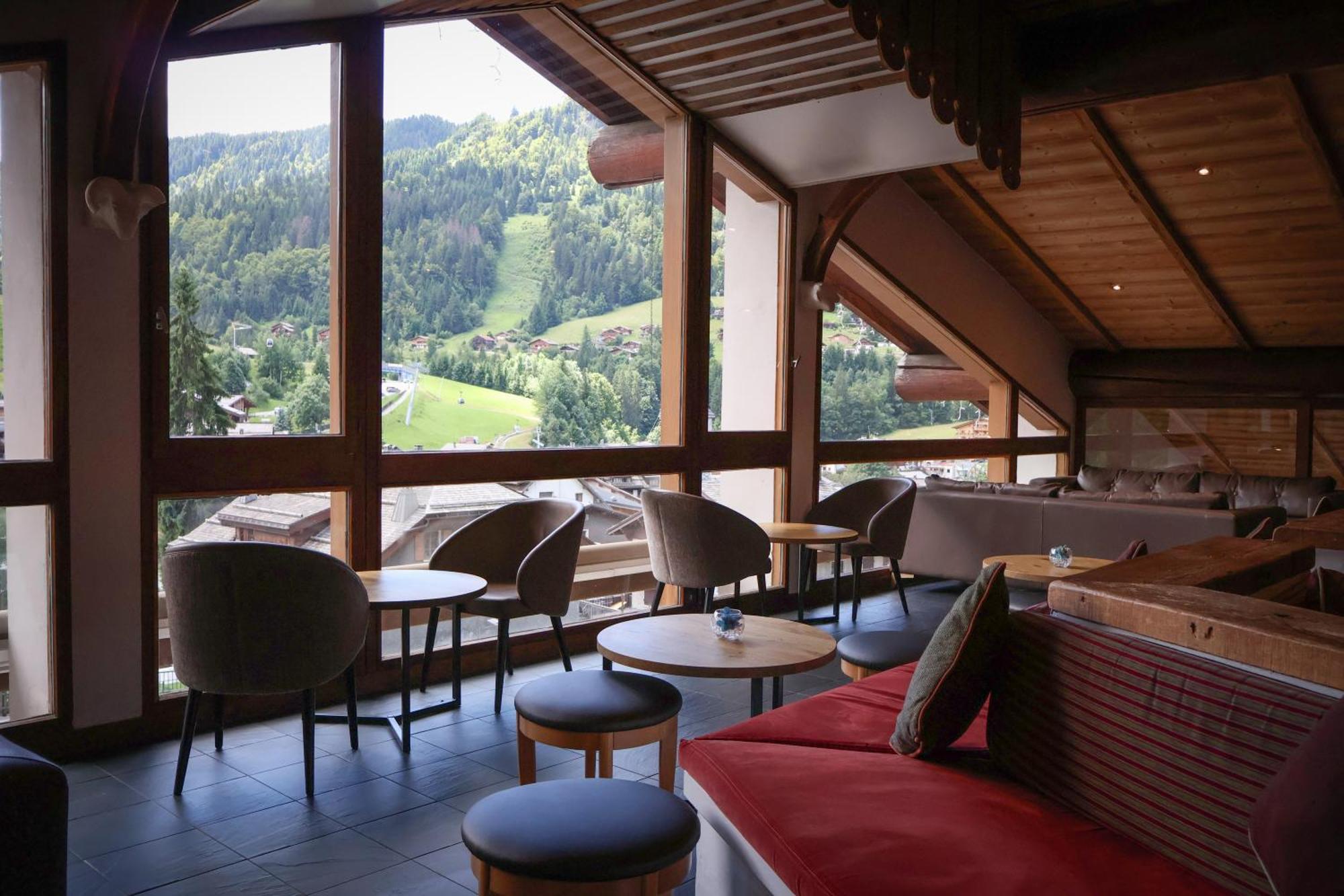 Hotel Alpen Roc La Clusaz Exterior foto