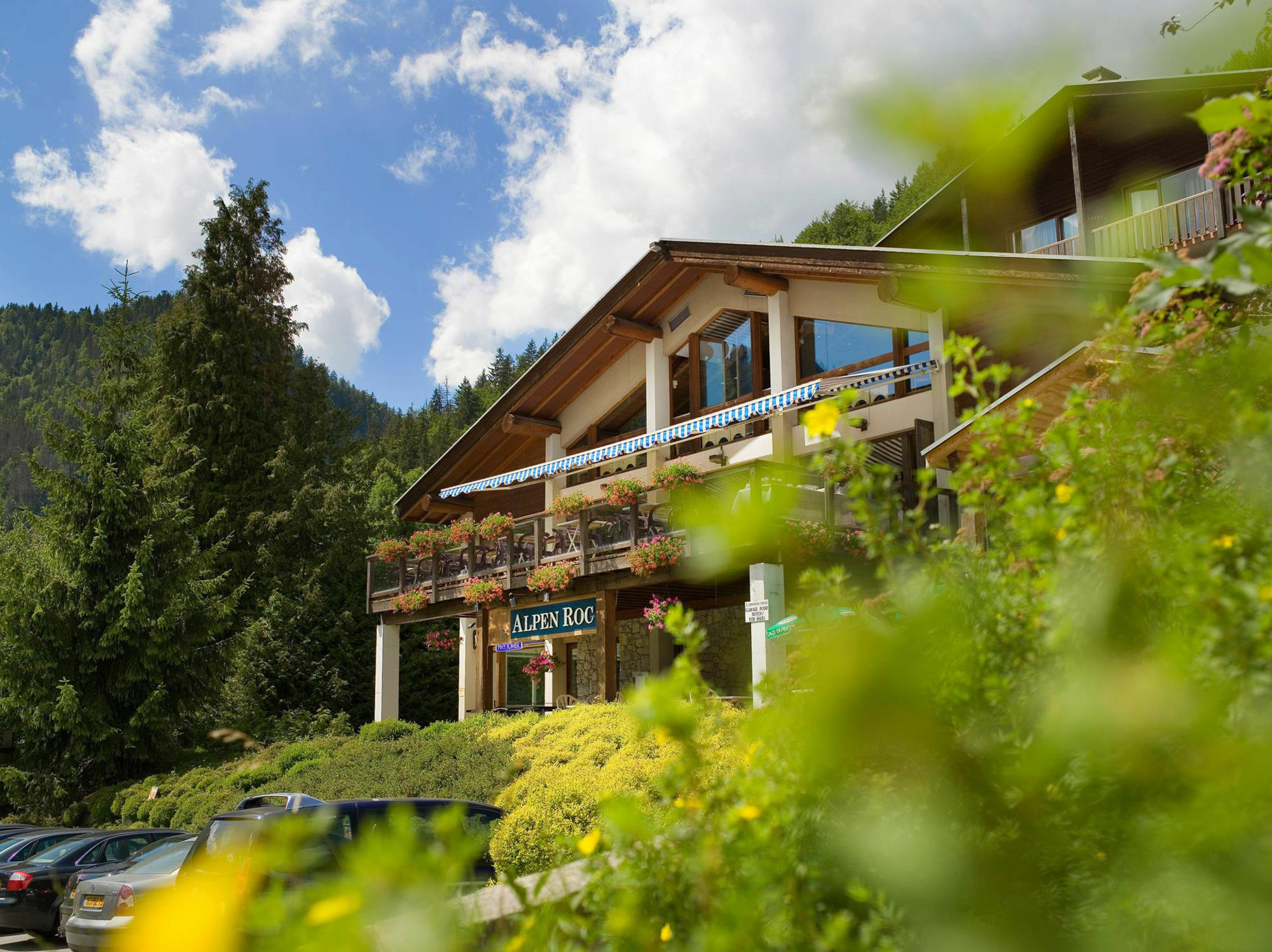 Hotel Alpen Roc La Clusaz Exterior foto